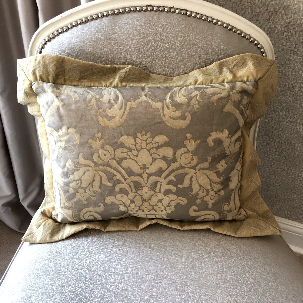 Fortuny lumbar pillow yellow silver